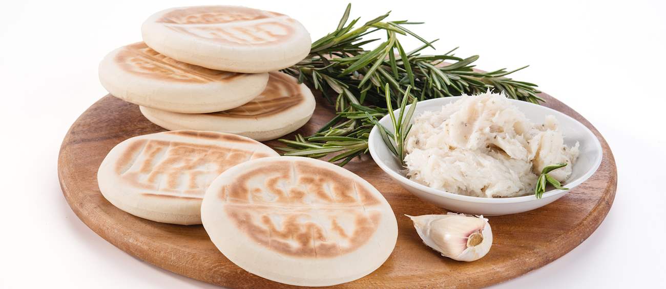 Crescentine